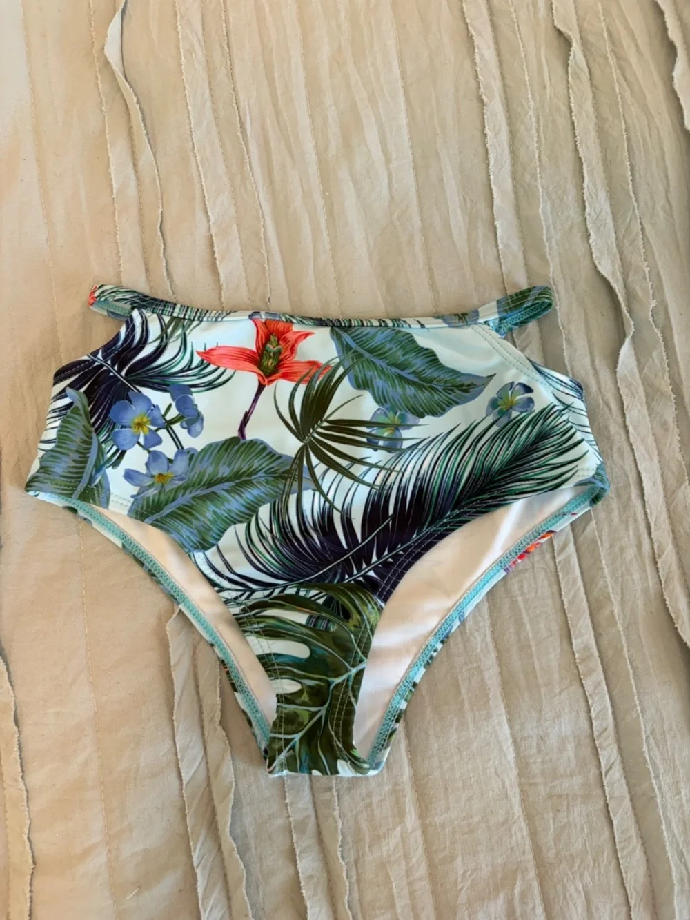 Youth Flutter Swimsuit | Size 6-7 Girl